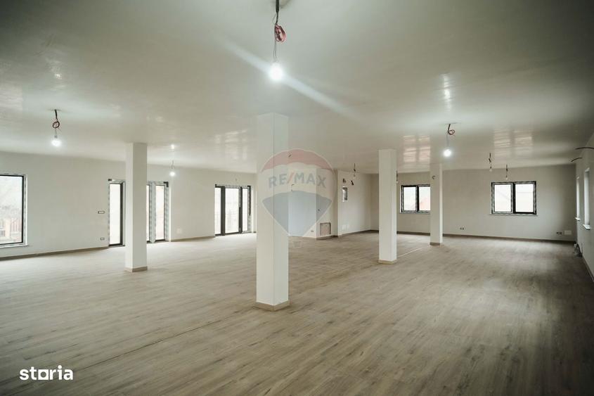 Spatiu comercial de inchiriat in Com Marginea - 8