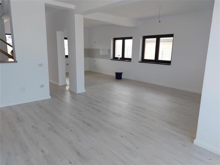 CASA 4 CAMERE, INTABULATA, TEREN 420 MP IN SANPETRU, ZONA SUBCETATE RESIDENCE - 8