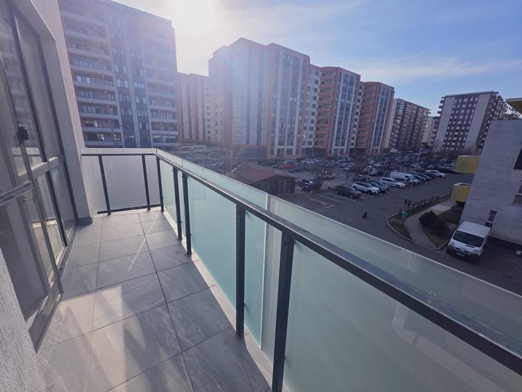 Vand apartament 2 camere open space zona Tractorul langa Isaran - 1