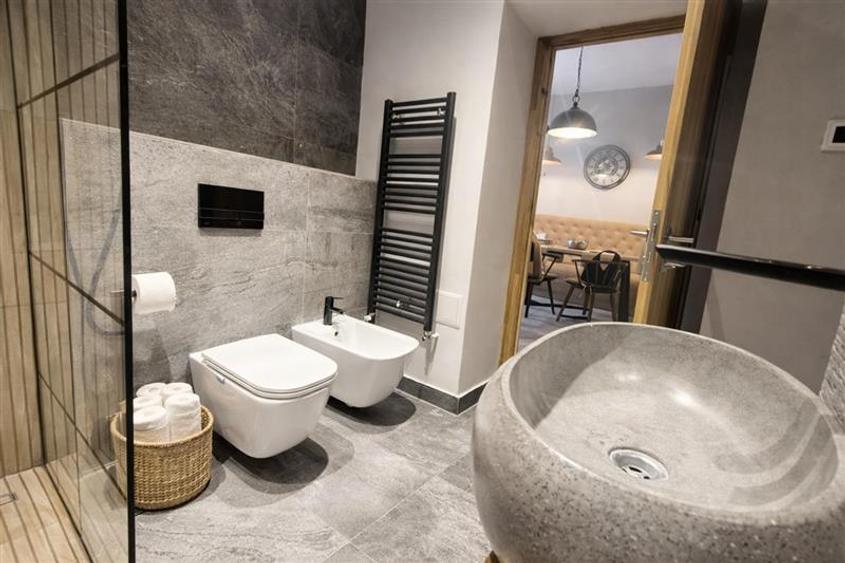 Refugiu urban lux, apartament spectaculos pe aleea pietonala a Postavarului,Cent - 9