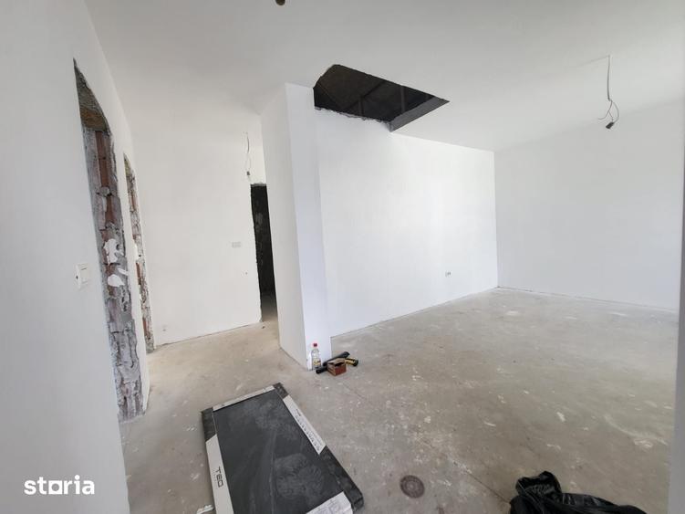 Casă cu 3 camere cu Teren 320 Mp în Central