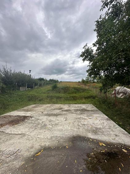 Teren la strada in Stauceni cu temelie turnata - 1