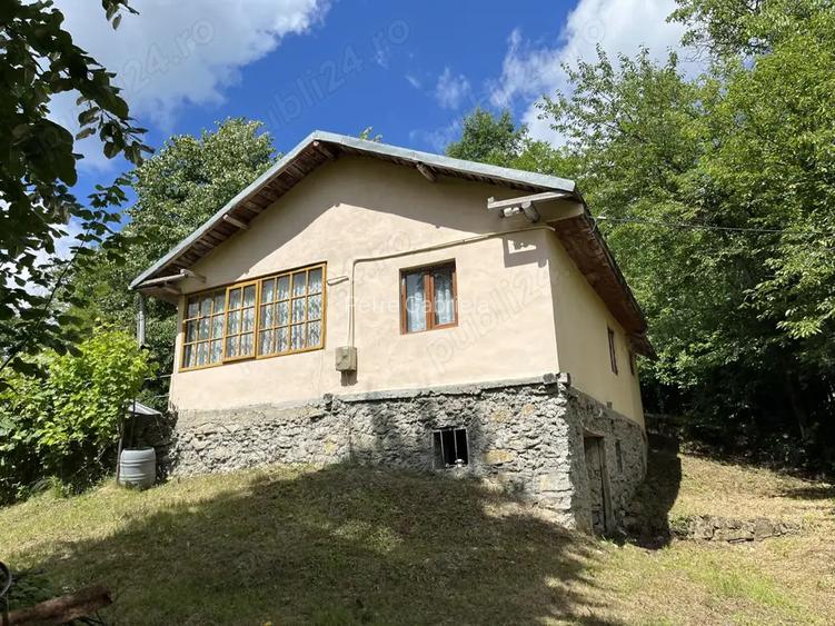 Casa situata intr-o zona superba Casa situata intr-o zona superba
