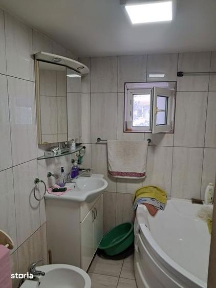 Vand apartament 3 camere decomandat - 2