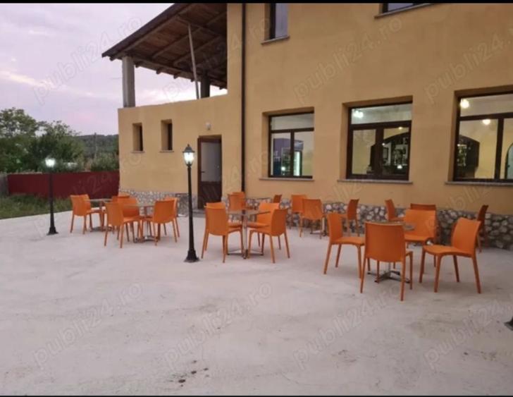 Proprietate cu brutarie,magazin alimentar si bar complet utilate - 1