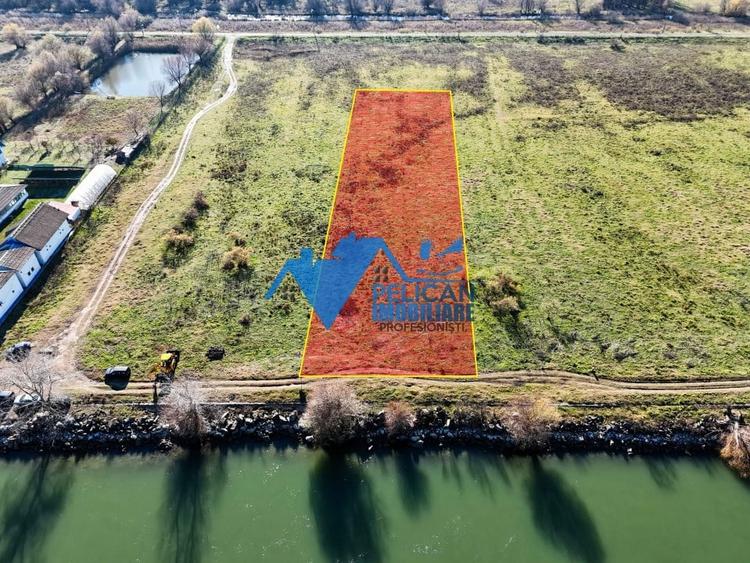 Teren intravilan VULTURU, 5.432 MP, front la Dunare 36 ML - 3