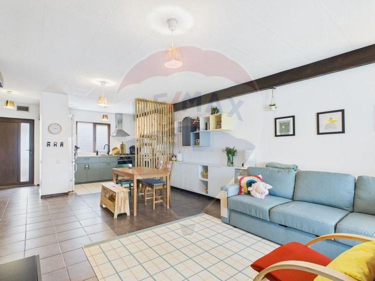 Casa / Vila cu 4 camere Darza, Crevedia - 2