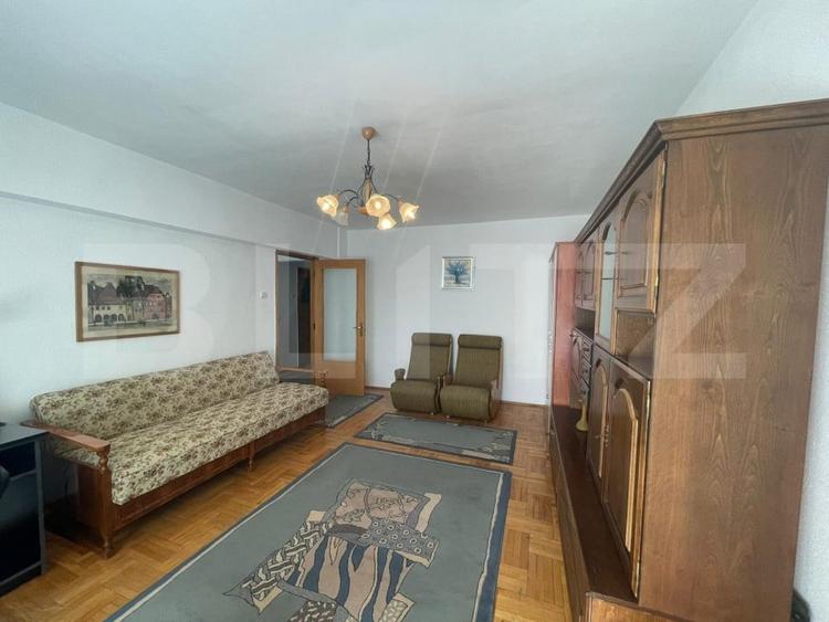 Apartament cu 3 camere decomandat, mobilat în Mărăști