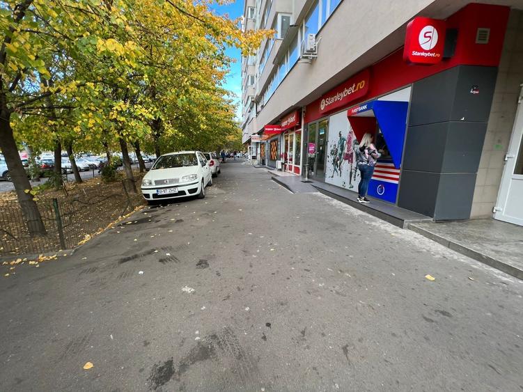 Vanzare spatiu stradal cu teren propriu – intersectie Dristor, 660.000 - 1