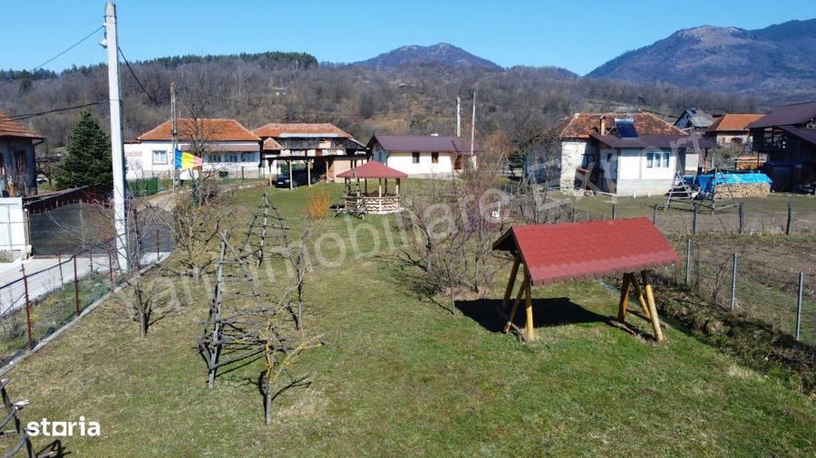 Casa de vacan?a de vanzare in comuna Corbeni, jude? Arge?. - 11