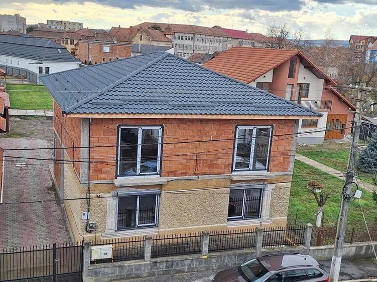 Casa de vanzare ultracentral, suprafata teren 790 mp, Campia Turzii - 4
