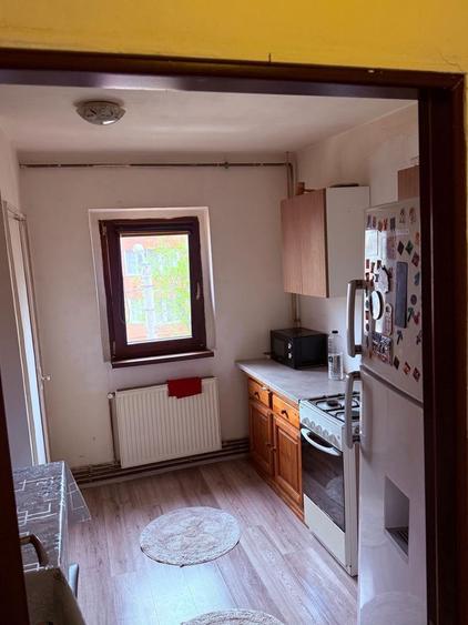 Inchiriez apartament 3 camere - 8