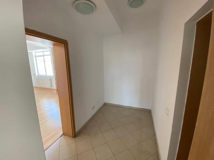 Bd. Unirii, apartament spatios - 3