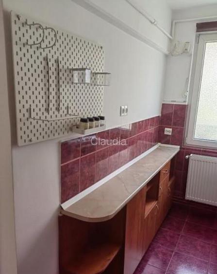 Calea calarasilor hala traian etaj 1 - 8