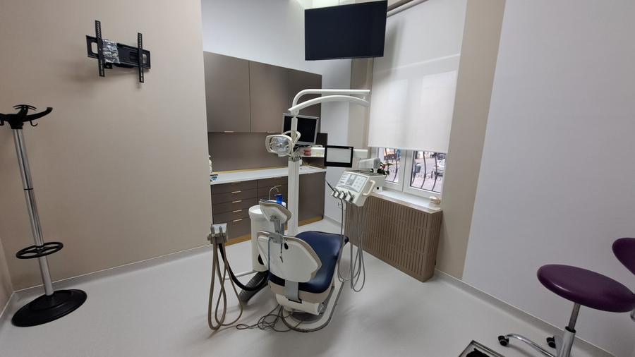 BUSINESS LA CHEIE IN VILA RENOVATA - CLINICA STOMATOLOGICA - 39