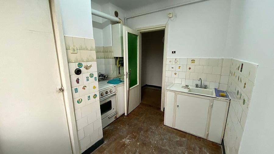 Apartament cu 2 camere semidecomandate , etaj 3 din 3 - Gruia , zona stadion CFR - 3