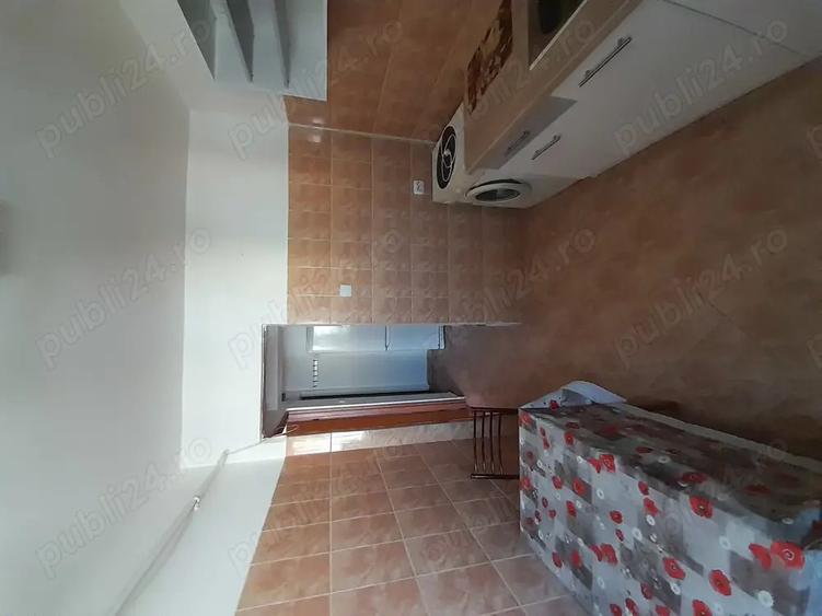 Ofer spre inchiriere garsoniera mobilata ?i utilata - 3