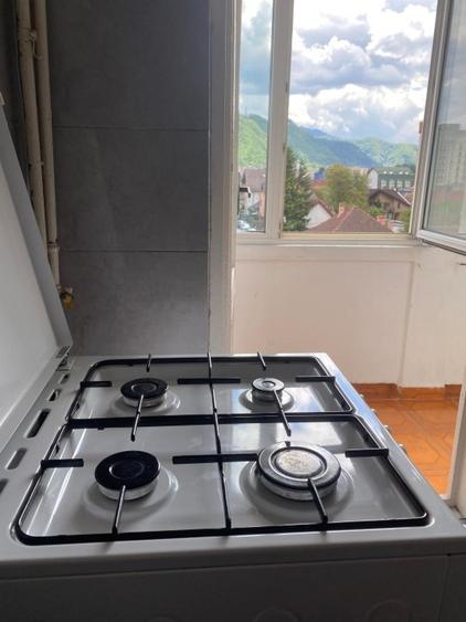 Apartament cu 2 camere decomandat, mobilat în Tractorul