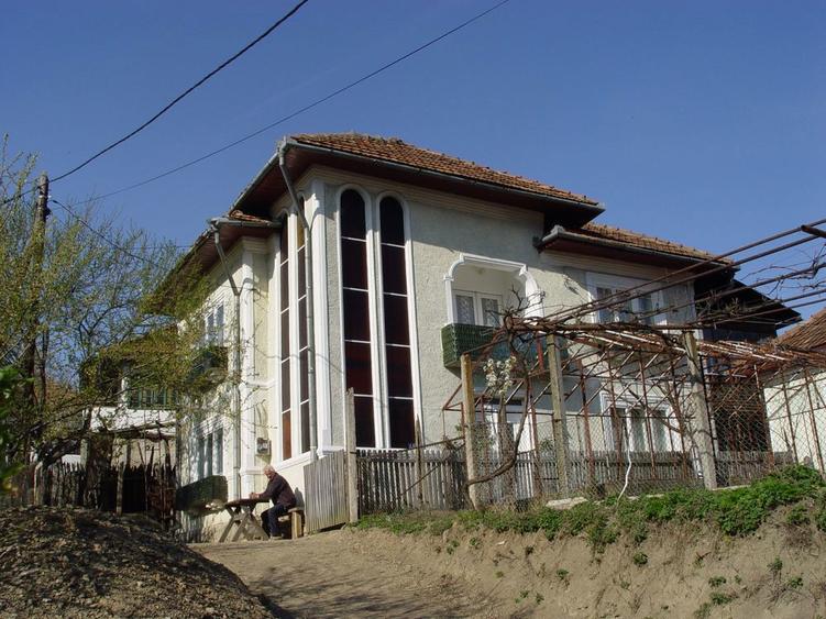 Vand proprietate comuna Obarsia Closani Mehedinti - 4