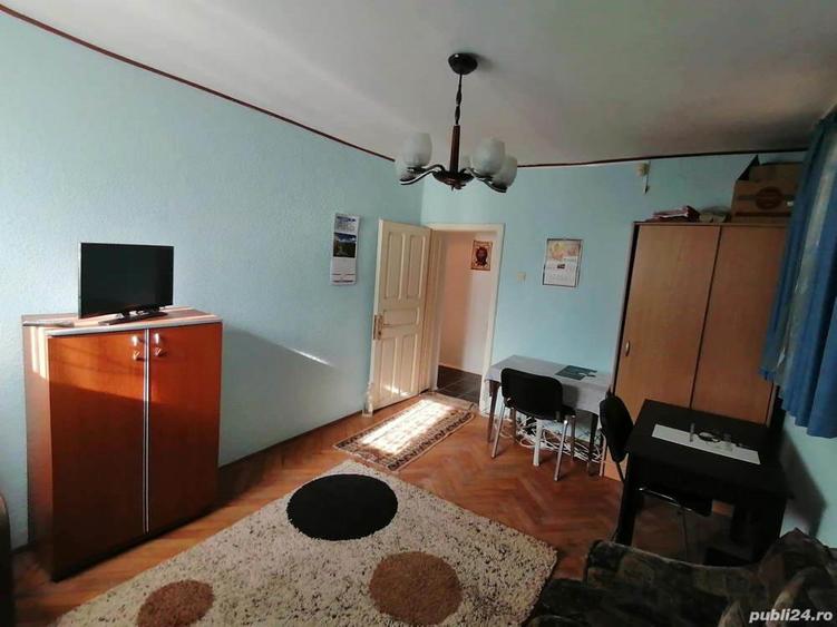 Apartament in centru, decomandat, mobilat, demisol inalt langa Banca Transilvania - 3