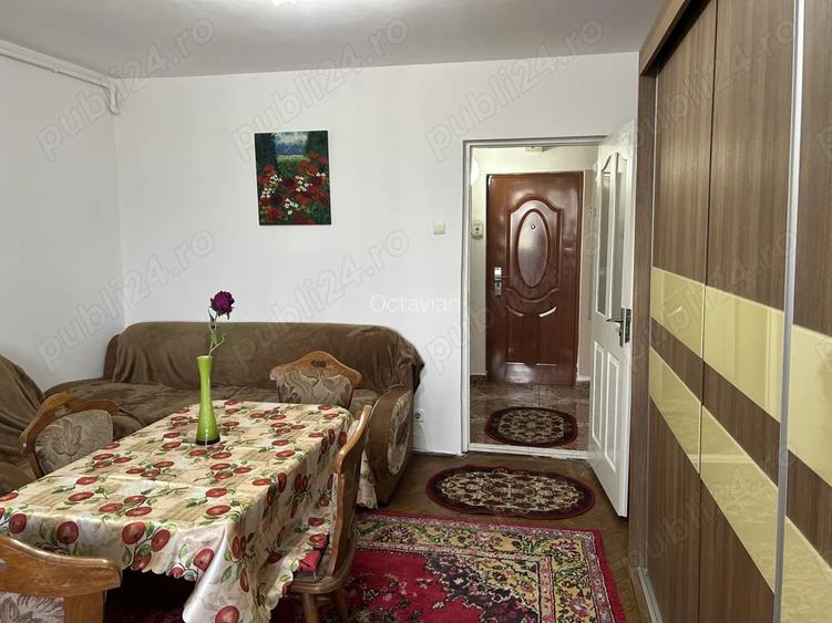 Vand garsoniera in zona garii .proprietar