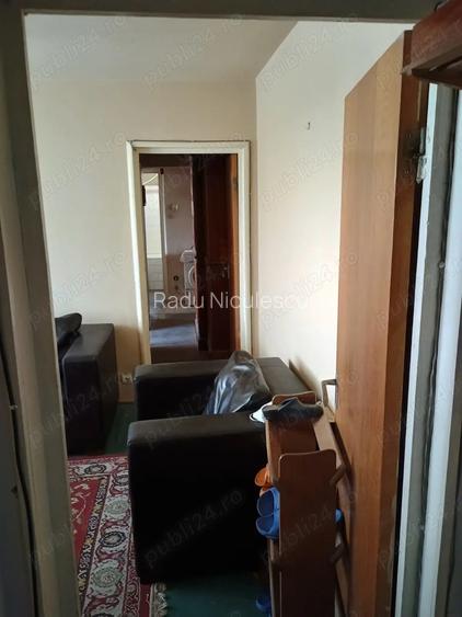 Particular de vanzare - Apartament 4 camere, confort 2 Bulevardul Timi?oara Particular de vanzare - Apartament 4 camere, confort 2 Bulevardul Timi?oara