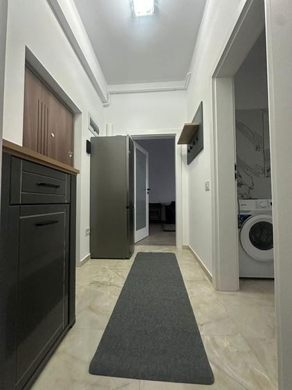 Proprietar Inchiriez apartament 2 camere Nou - 1