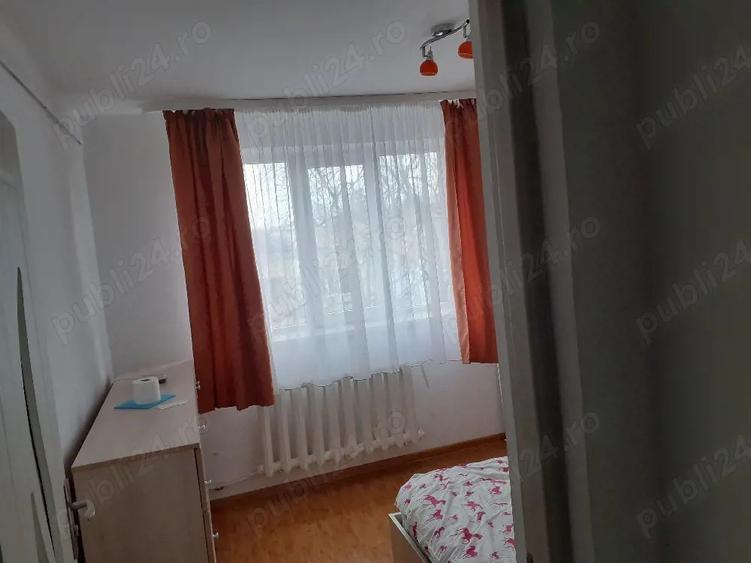 Inchiriez apartament cu doua camere - 1