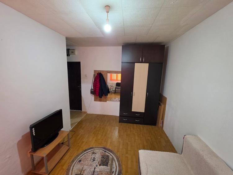 Titan, Postavarul intersectie B-ul 1 Decembrie 1918, stradal, vedere spate - 8