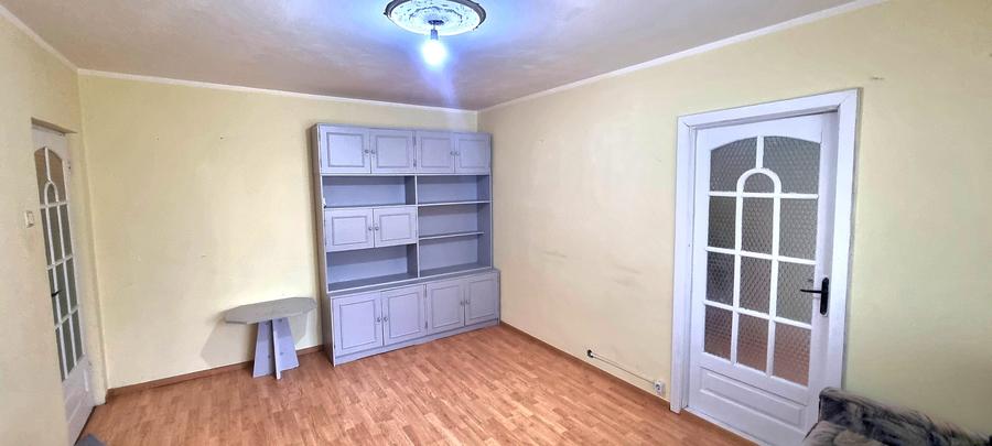 Apartament cu 2 camere, Complexul Studențesc, parter - 4