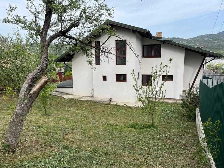 Casa de inchiriat in Comarnic - proprietar - 1