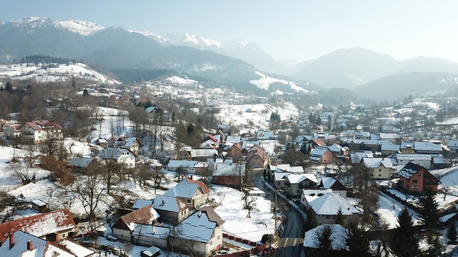 Teren agricol intravilan de 5000 mp, în Bran
