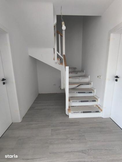 Casă cu 4 camere cu Teren 220 Mp în Cug