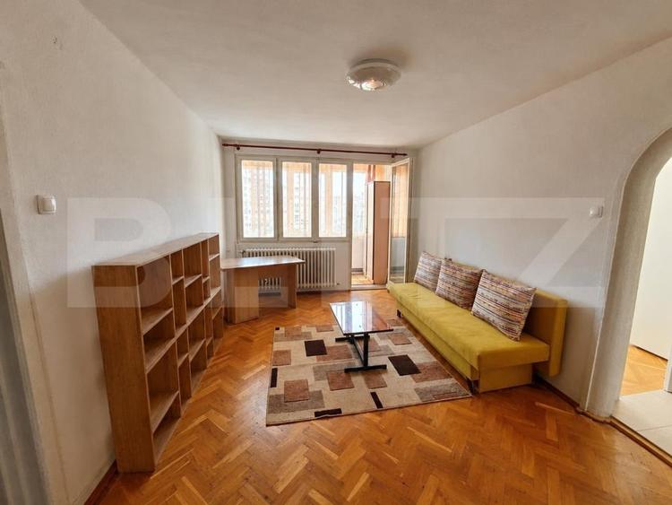 Apartament cu 2 camere semidecomandat, mobilat în Complex Studențesc