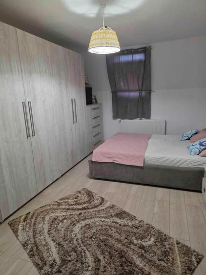 Apartament cu 3 camere decomandat în Steaua