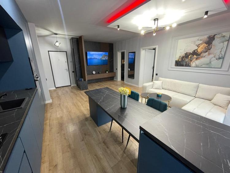 Apartament cu 2 camere semidecomandat, mobilat în Florești