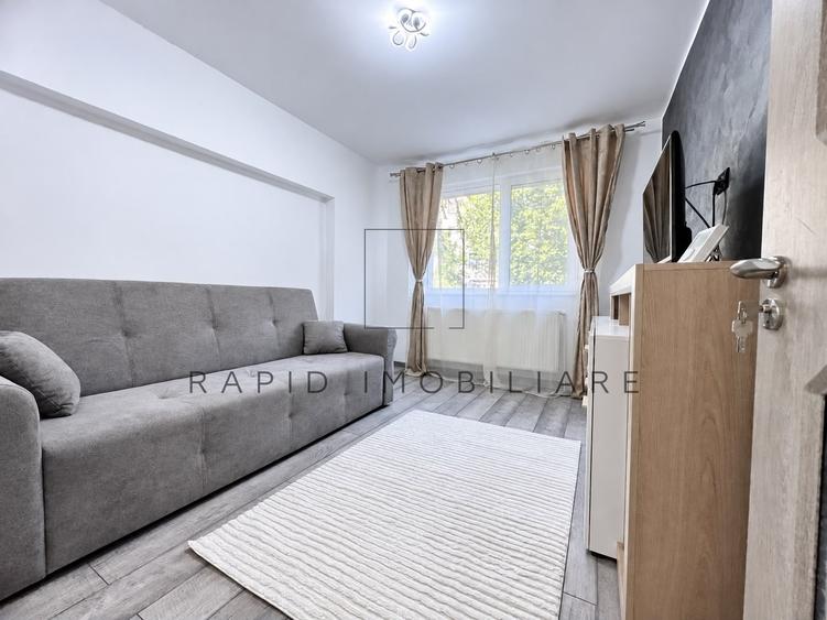 Apartament cu 3 camere decomandat în Micro 13