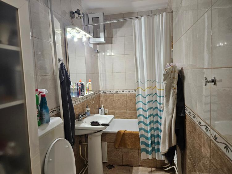 Apartament cu 3 camere circular în Complex Studențesc
