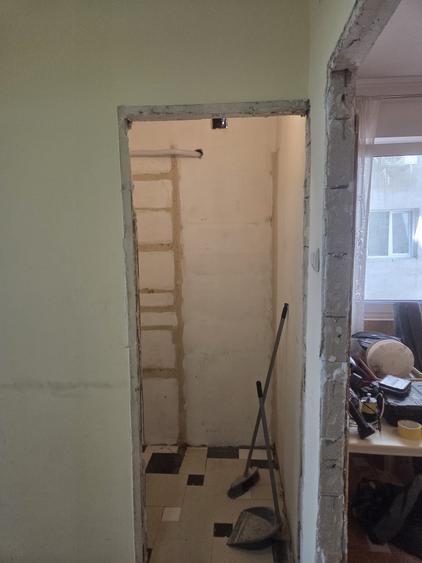 Apartament cu 3 camere decomandat în Drumul Taberei
