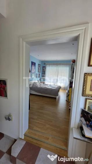 Casă cu 4 camere cu Teren 3150 Mp în Petrești