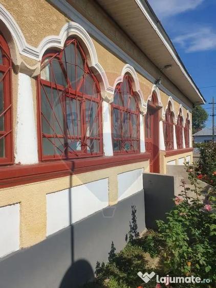 Casă cu 3 camere cu Teren 1000 Mp în Negoi