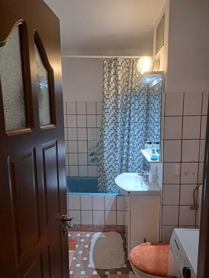 Apartament cu 4 camere decomandat în Dorobanți 2