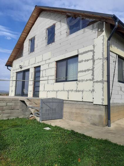 Casă cu 3 camere în Bălnaca