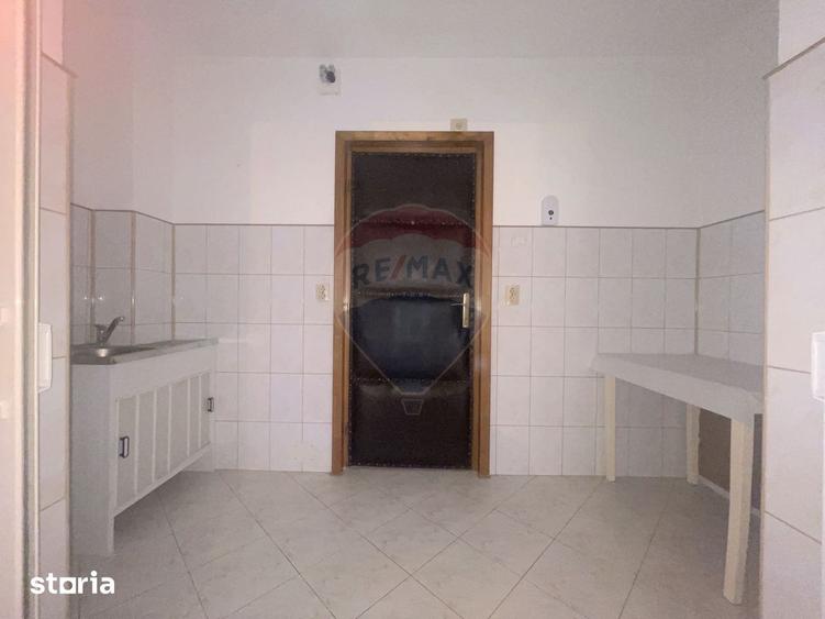 Garsonieră în Est