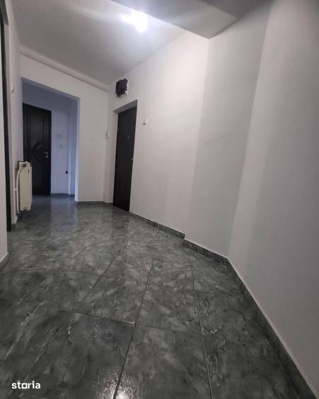 Apartament cu 2 camere decomandat în Cornișa