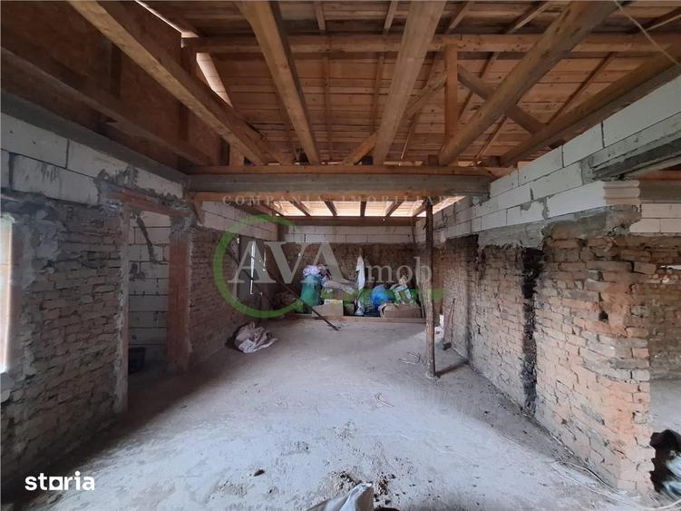 Casă cu 5 camere cu Teren 1200 Mp în Gherăiești