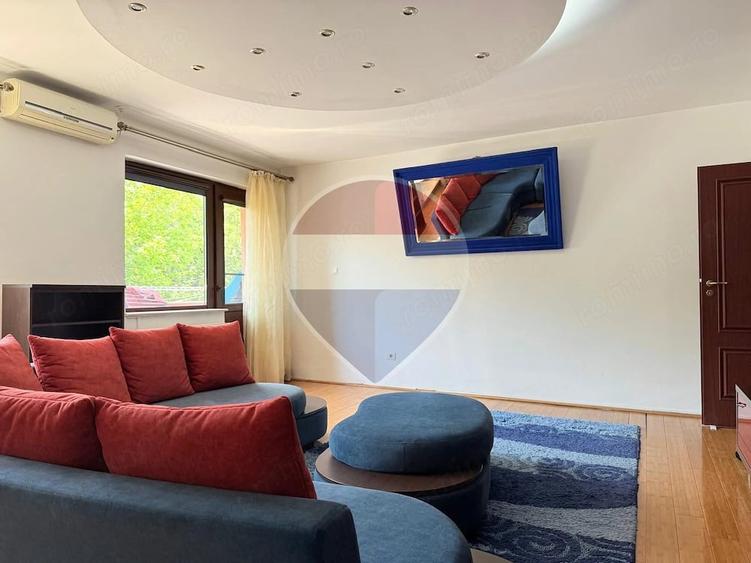 Apartament cu 4 camere decomandat în Fundeni