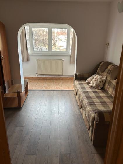 Apartament cu 2 camere decomandat în Exterior Vest