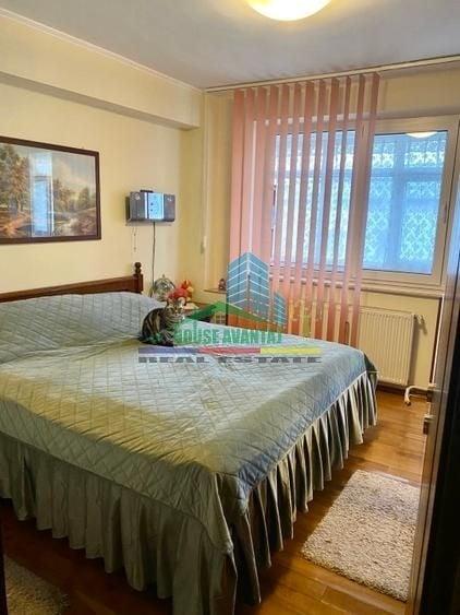Apartament cu 3 camere decomandat în Central