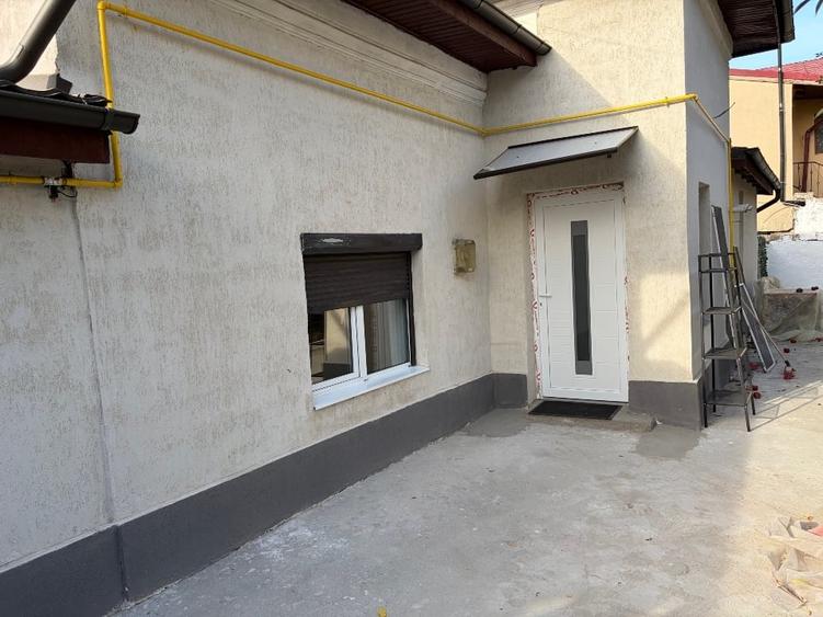 Casă individuală cu 3 camere cu Canalizare în Chitila